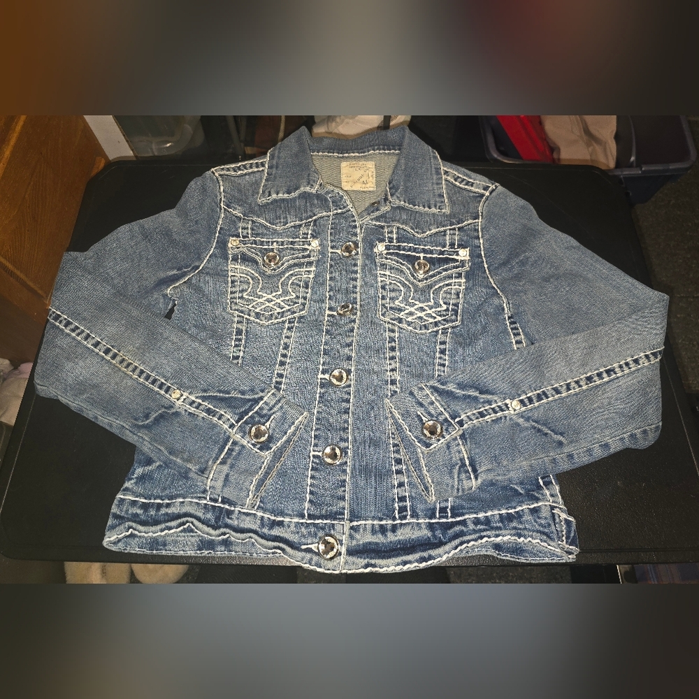 L.A. Idol Blue Jean Jacket with White Stitching